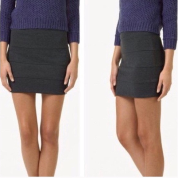 ARITZIA / TALULA / BLACK BANDAGE MINI SKIRT - Picture 5 of 5